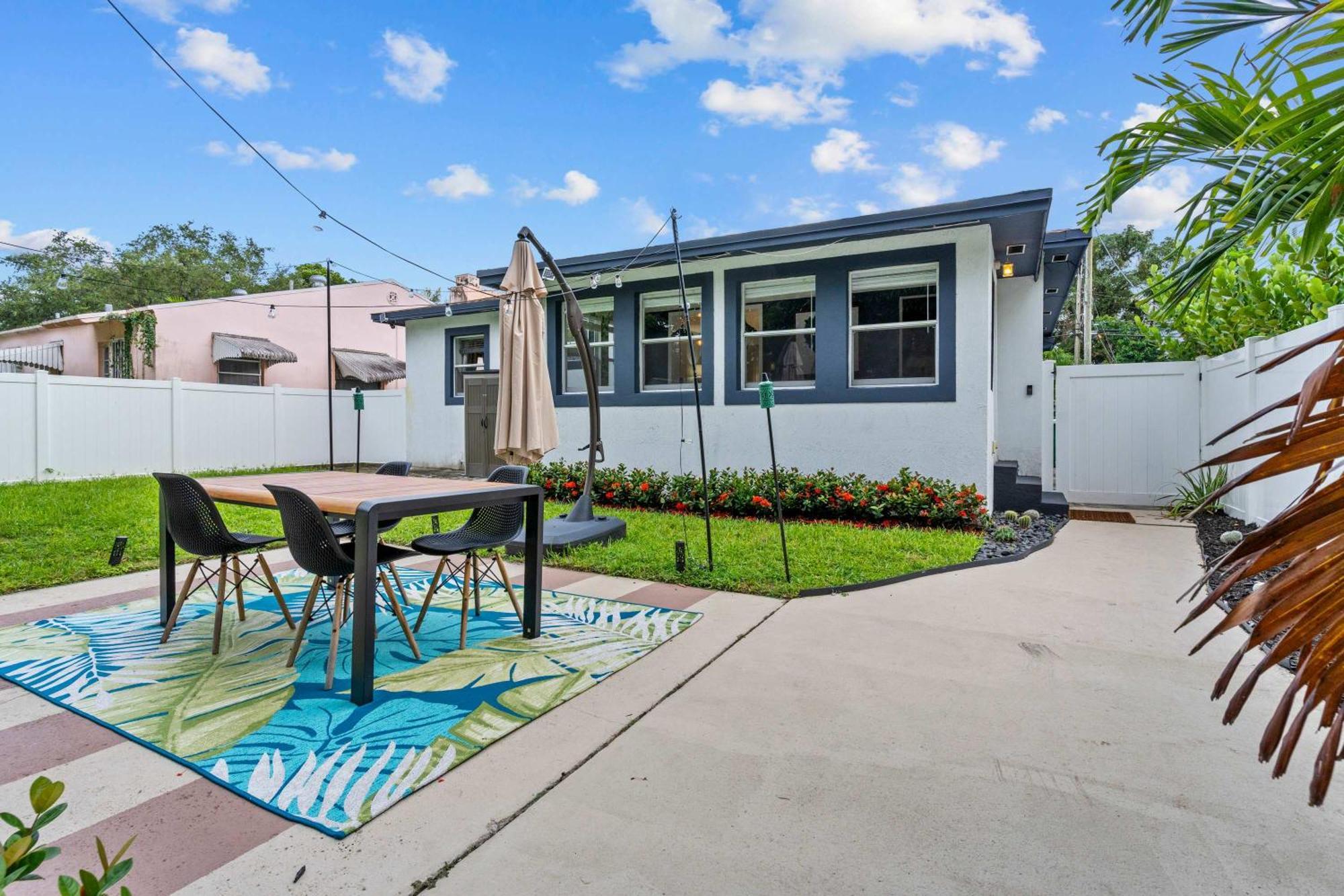 Casa vacanze Arthaus- Fully Stocked Kitchen And Fenced Yard *